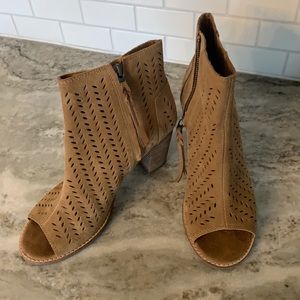 Tom’s Brown Booties